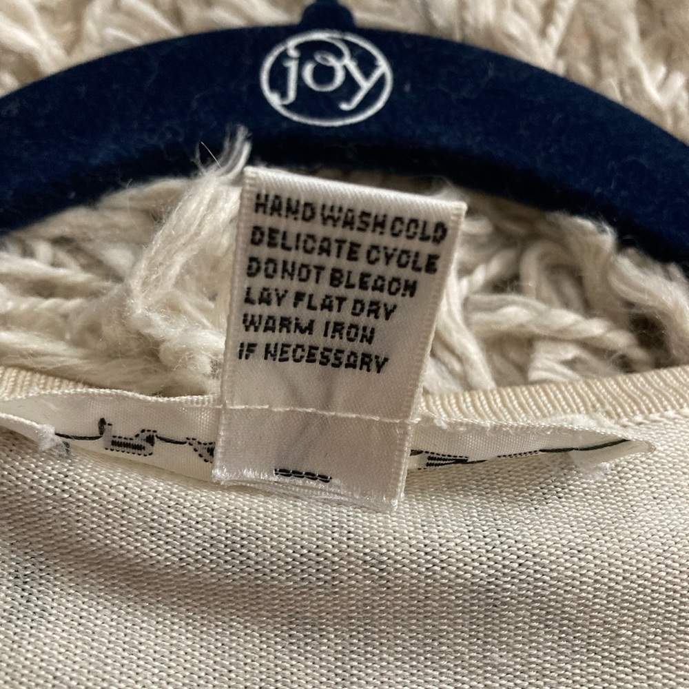 Sweater - Picture 5 of 6